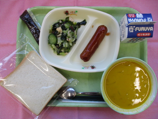 給食の写真