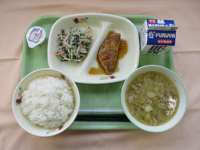 給食の写真